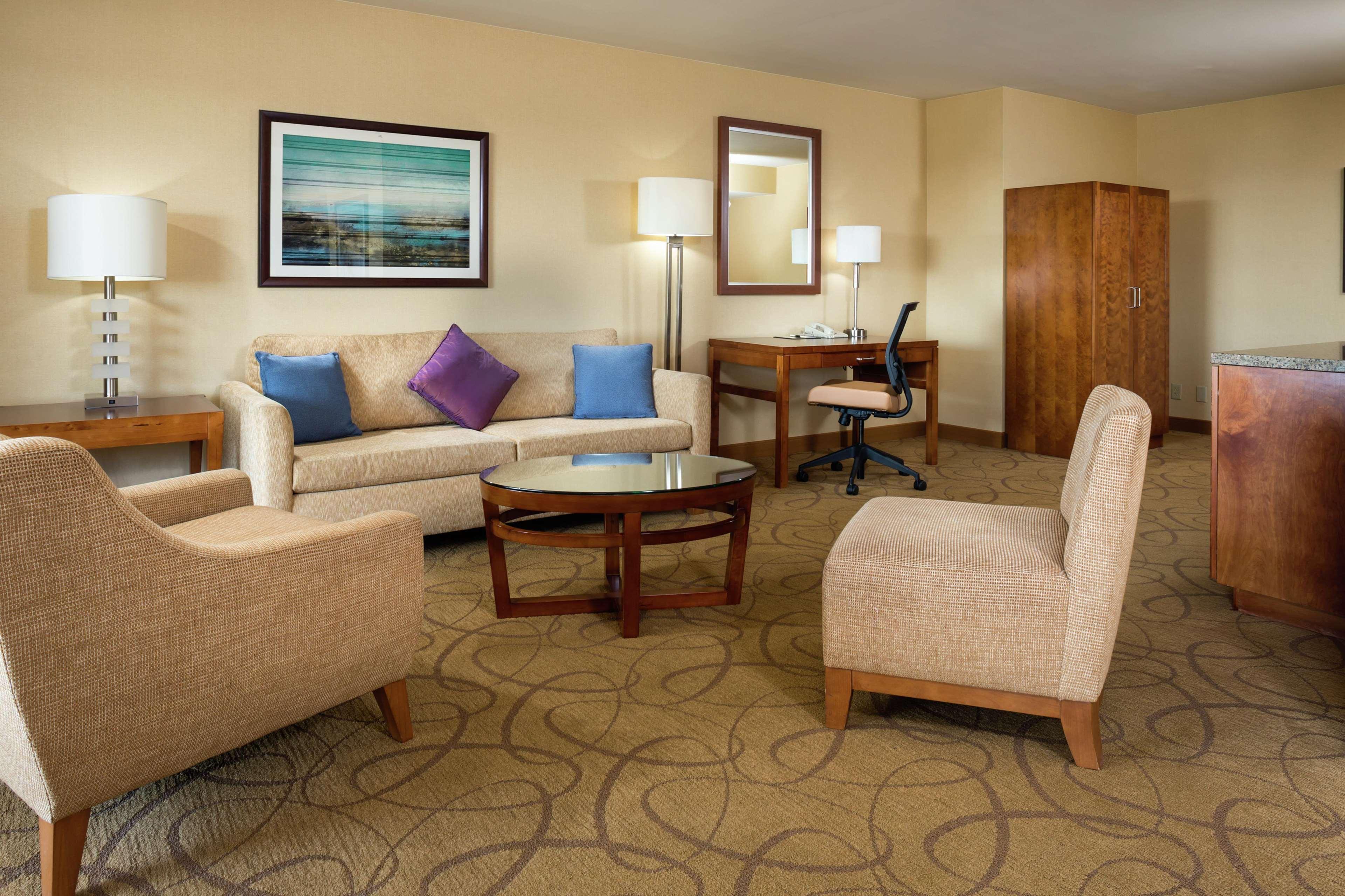 Doubletree By Hilton Carson Hotel Buitenkant foto
