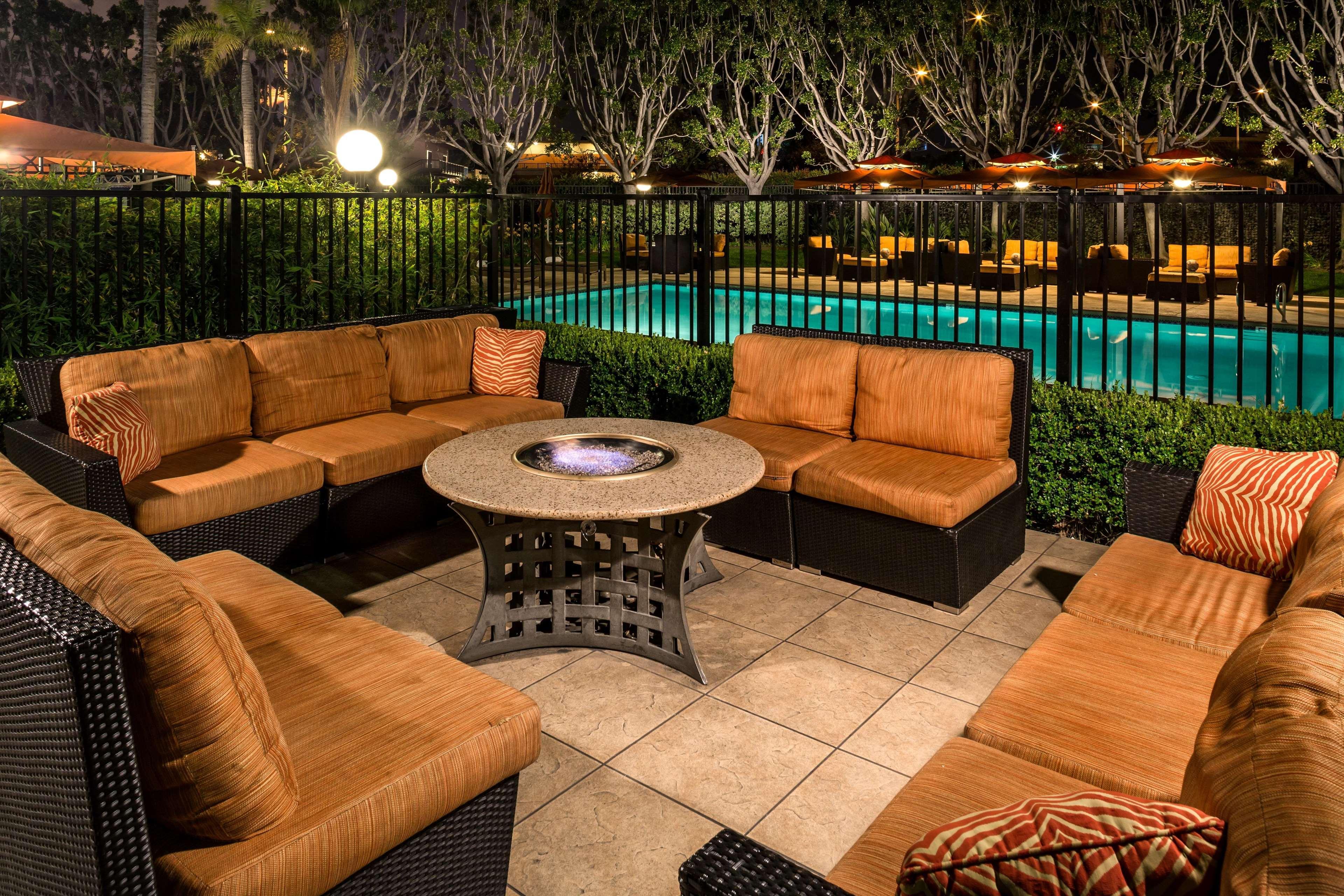 Doubletree By Hilton Carson Hotel Buitenkant foto