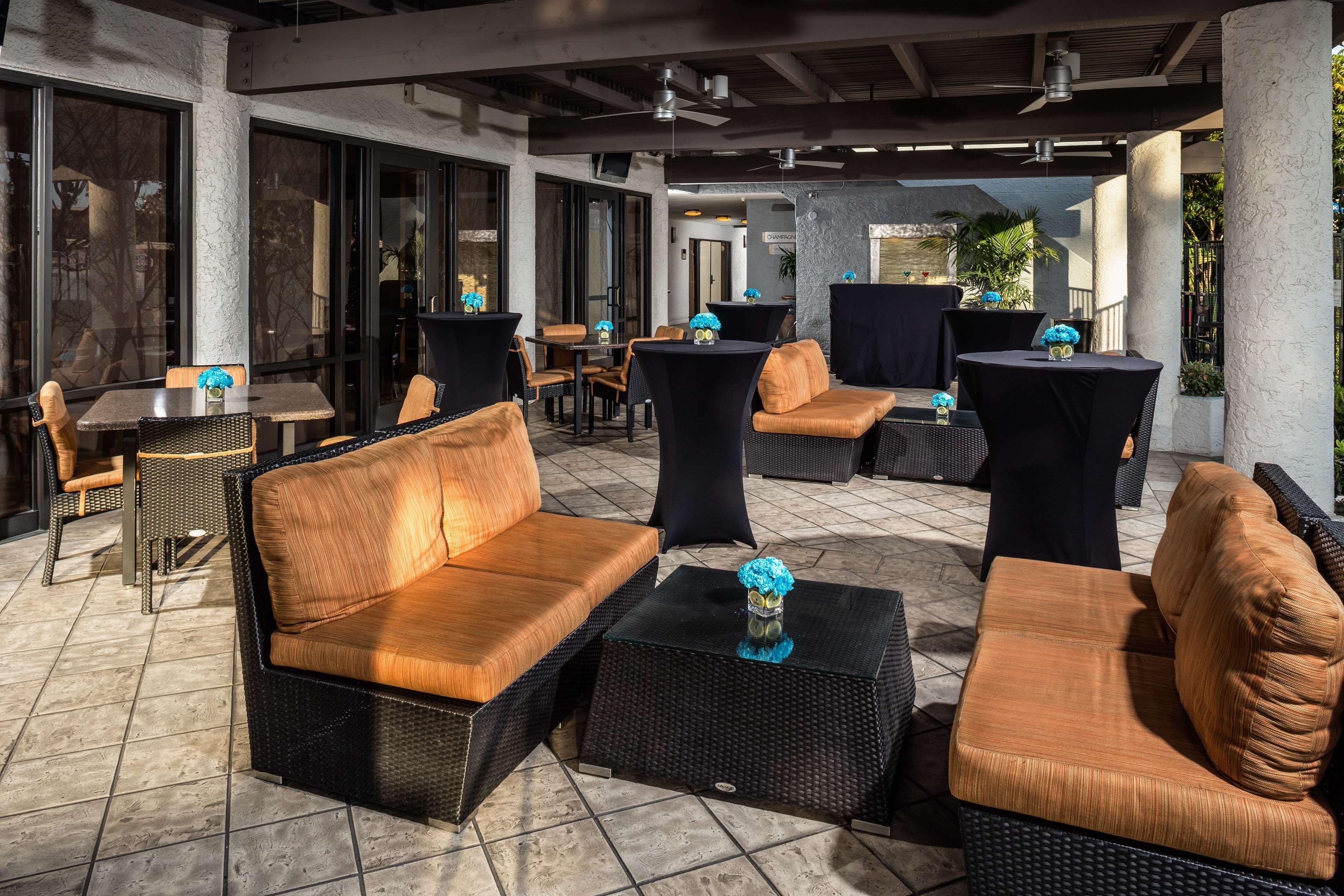 Doubletree By Hilton Carson Hotel Buitenkant foto