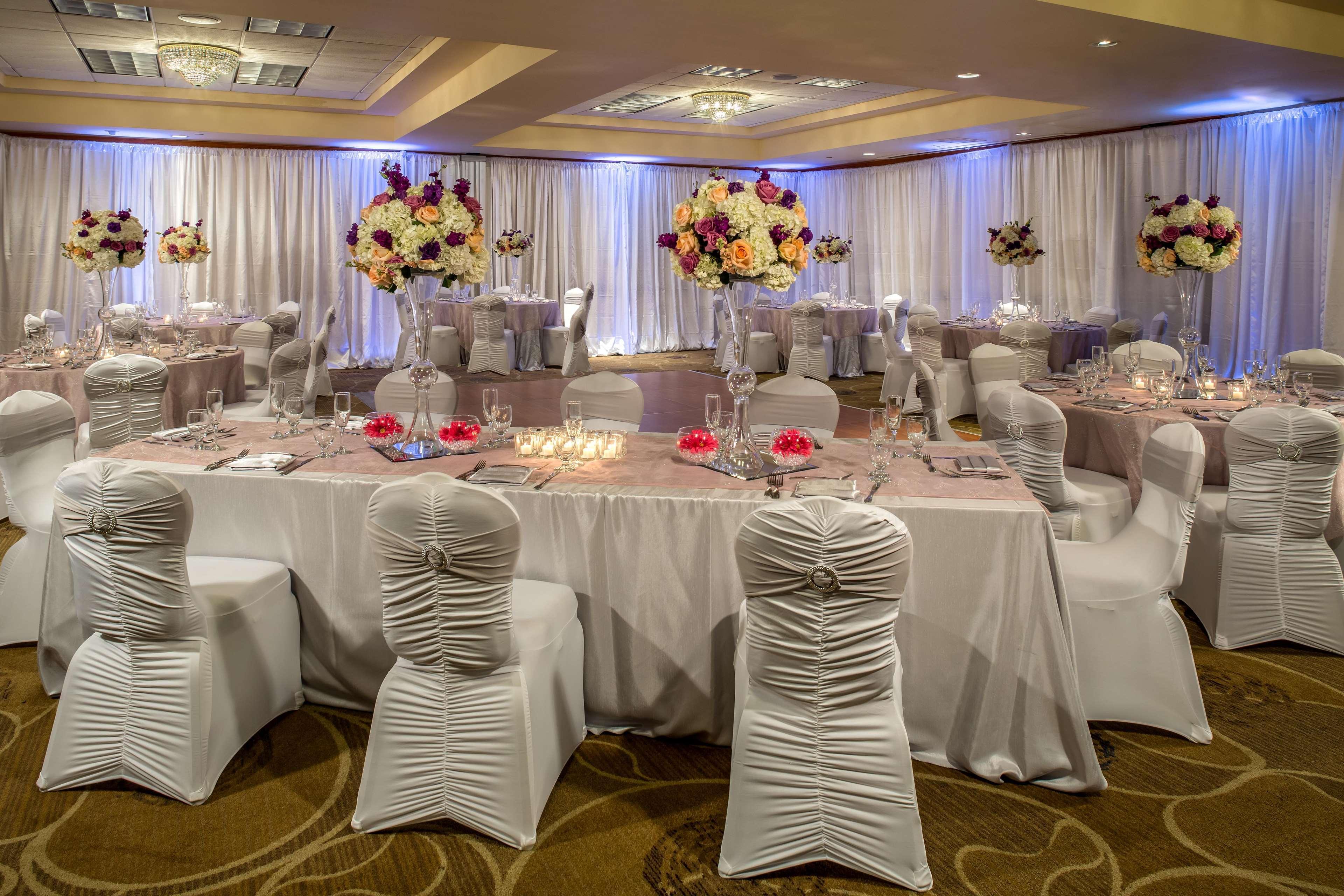 Doubletree By Hilton Carson Hotel Buitenkant foto