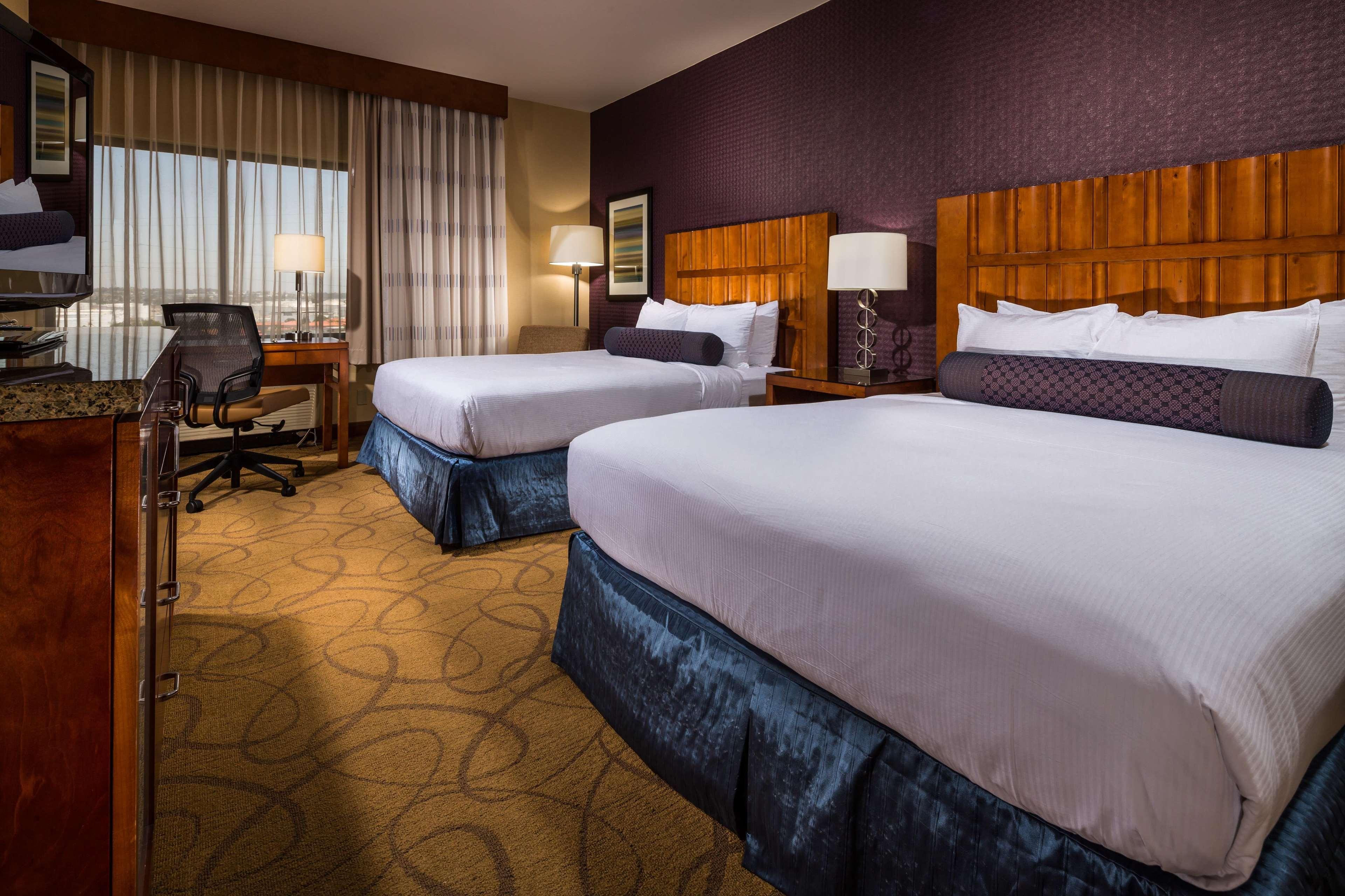Doubletree By Hilton Carson Hotel Buitenkant foto