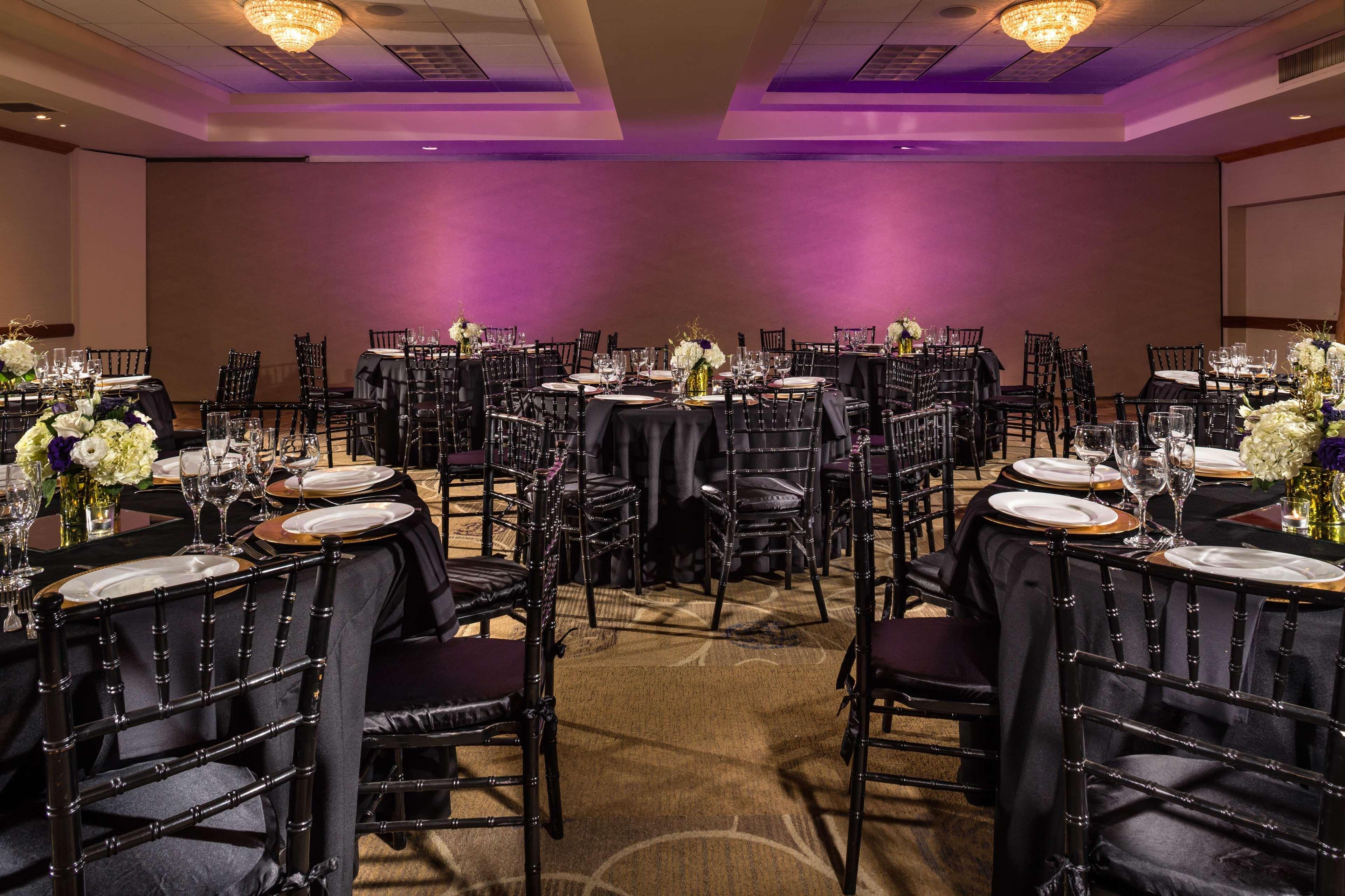 Doubletree By Hilton Carson Hotel Buitenkant foto
