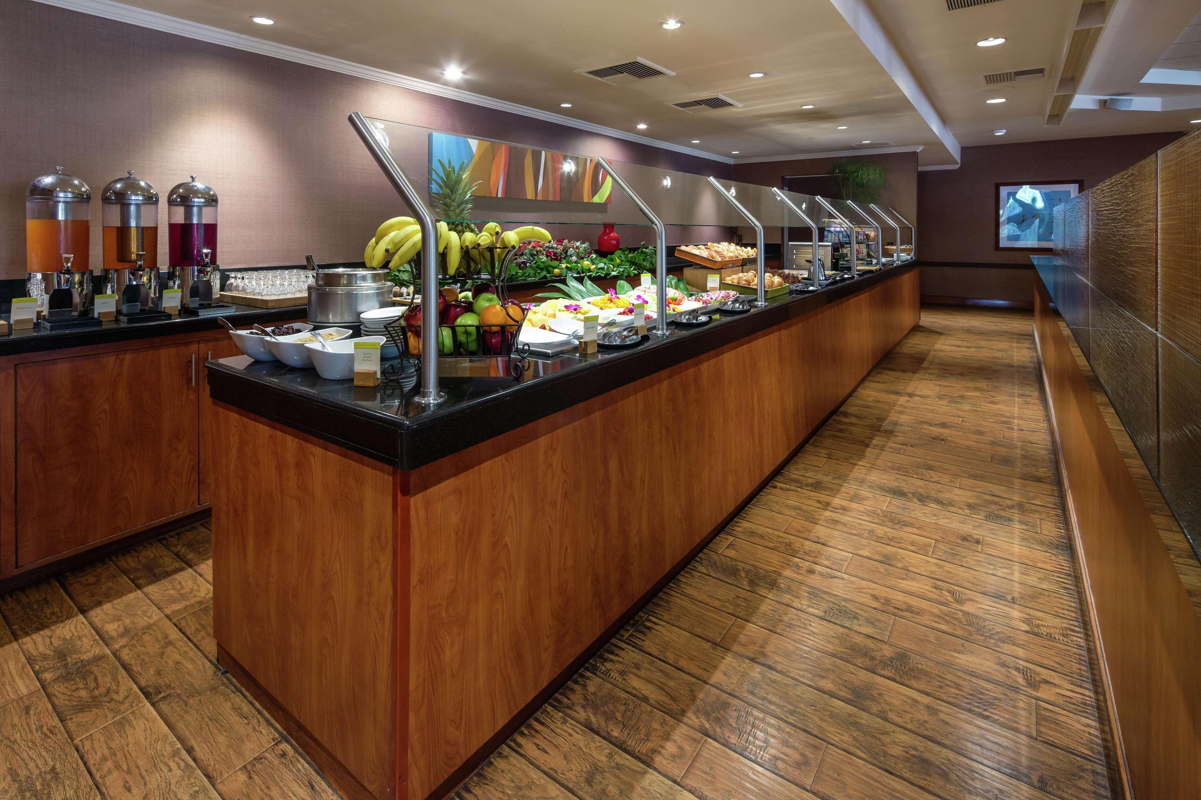 Doubletree By Hilton Carson Hotel Buitenkant foto