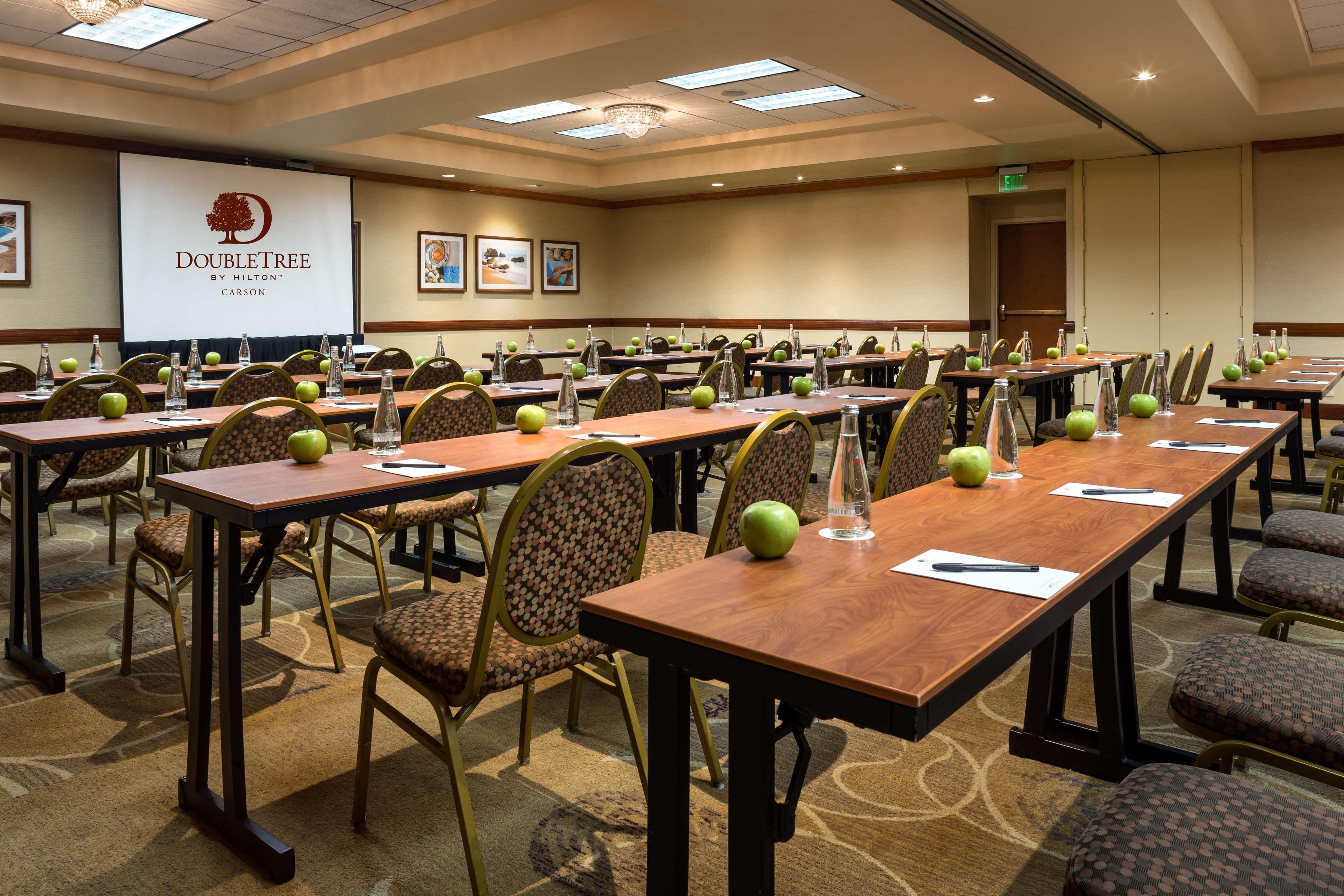 Doubletree By Hilton Carson Hotel Buitenkant foto