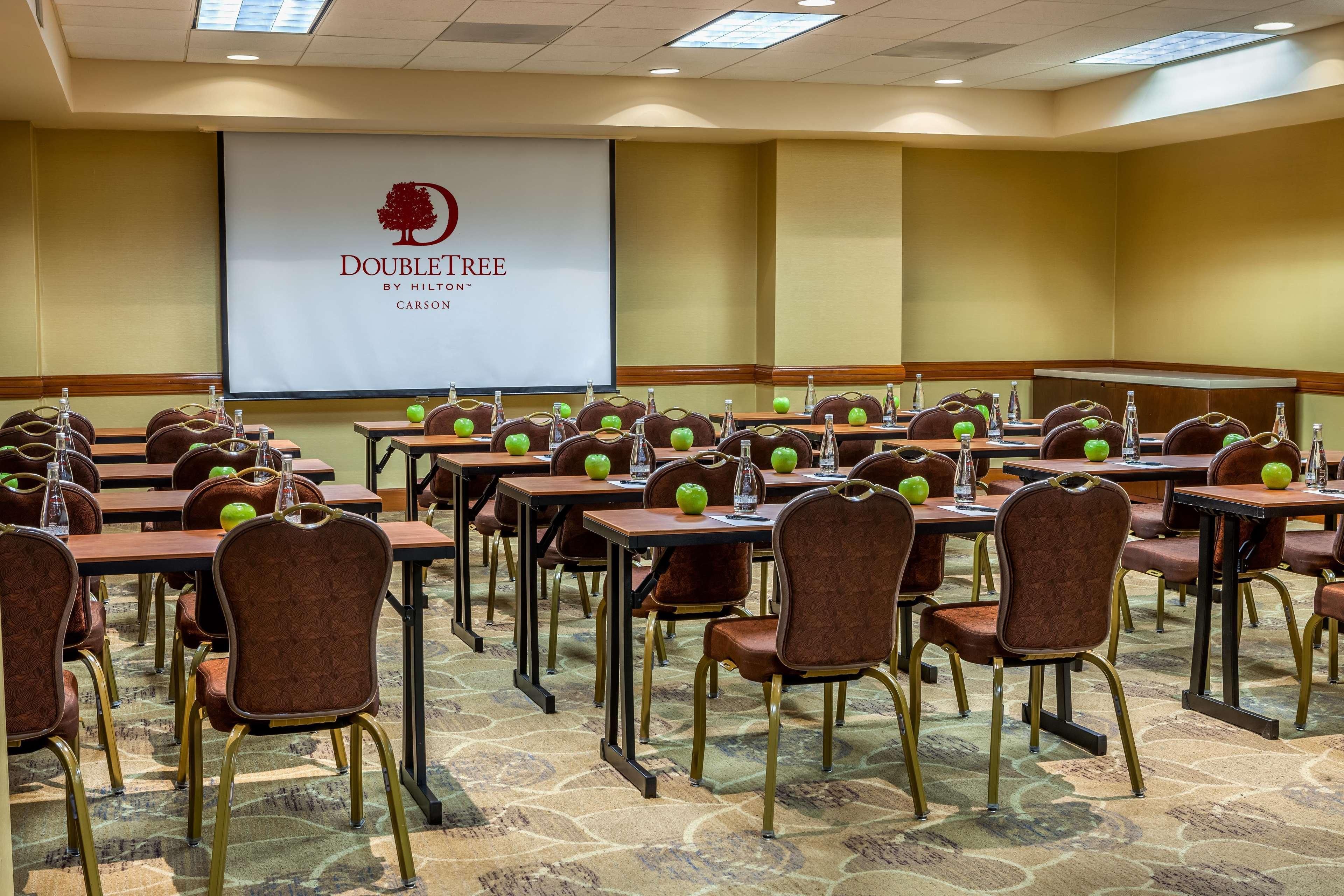 Doubletree By Hilton Carson Hotel Buitenkant foto