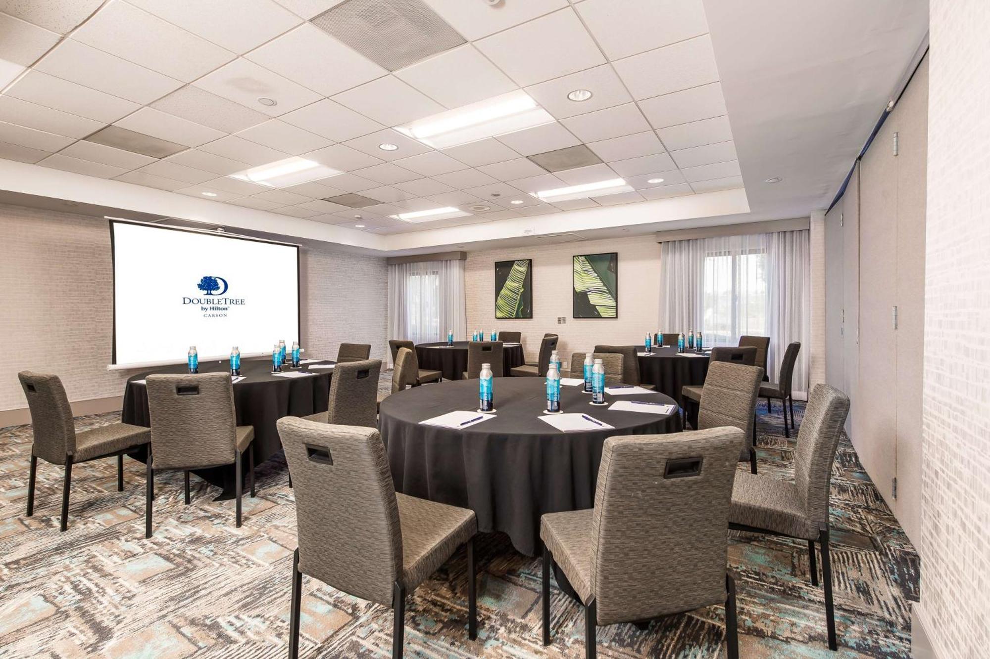 Doubletree By Hilton Carson Hotel Buitenkant foto