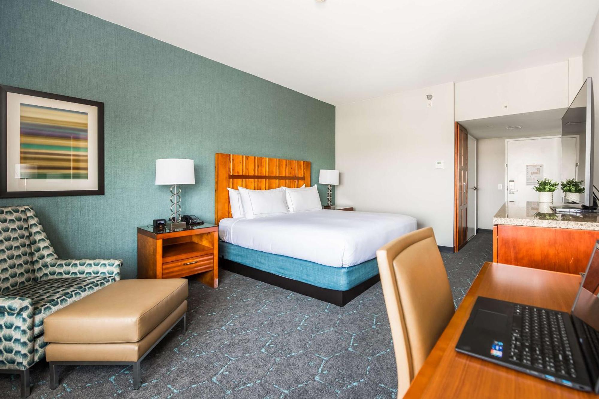 Doubletree By Hilton Carson Hotel Buitenkant foto