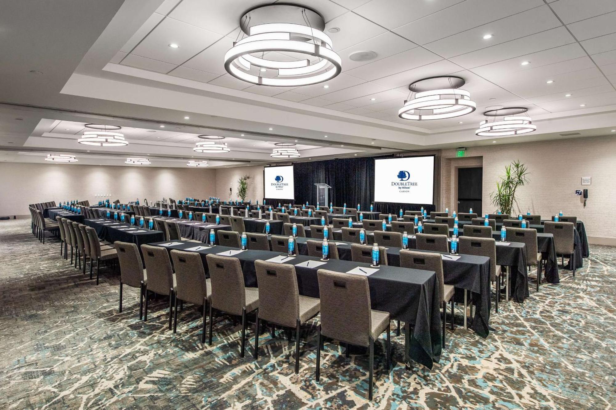 Doubletree By Hilton Carson Hotel Buitenkant foto