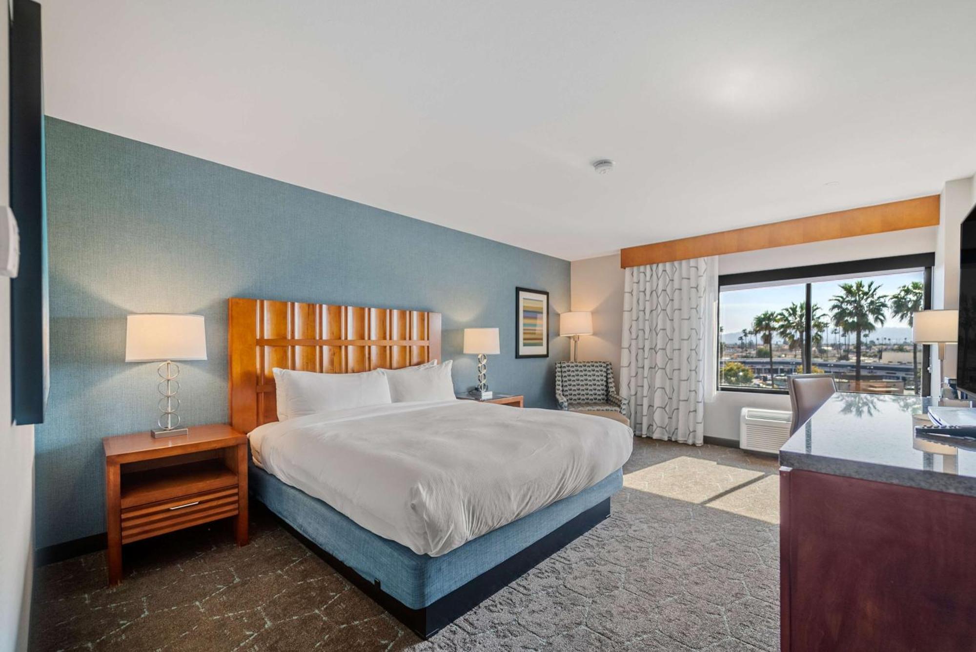 Doubletree By Hilton Carson Hotel Buitenkant foto