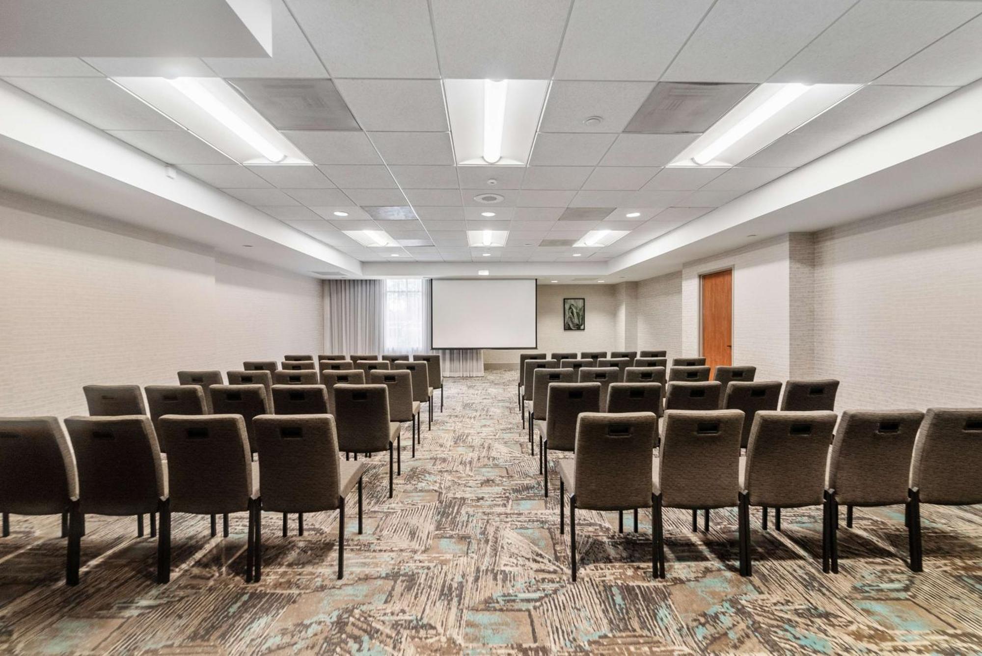 Doubletree By Hilton Carson Hotel Buitenkant foto